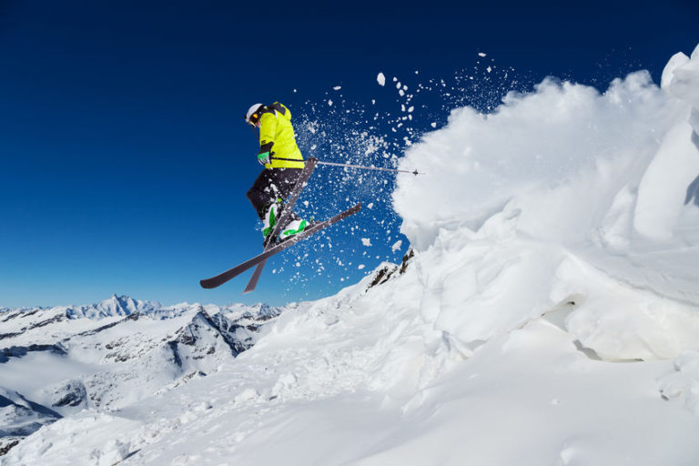 Ski hors piste : techniques à adopter et risques